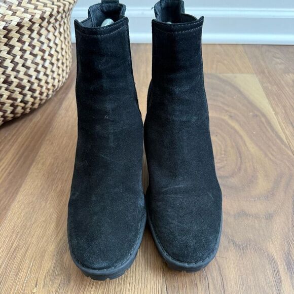 $425 Vince Henderson Weatherproof Suede Heel Chelsea Ankle Boot Black 8 - Picture 3 of 10